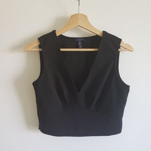 Deep V crop tank